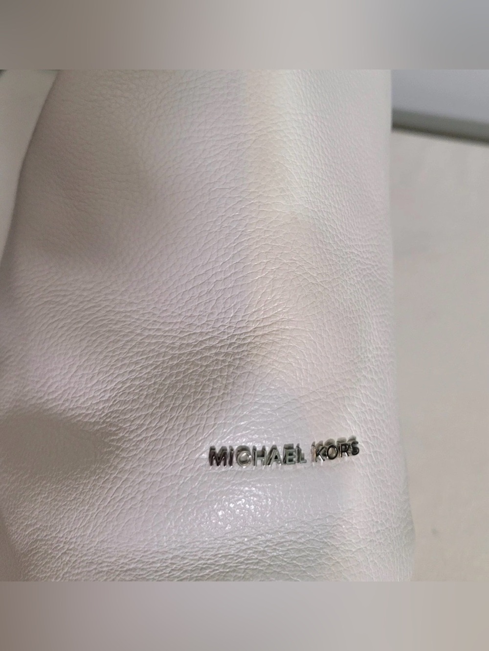 Michael Kors Hobo Shoulder Bag White Leather Silver Hardware - Picture 11 of 16